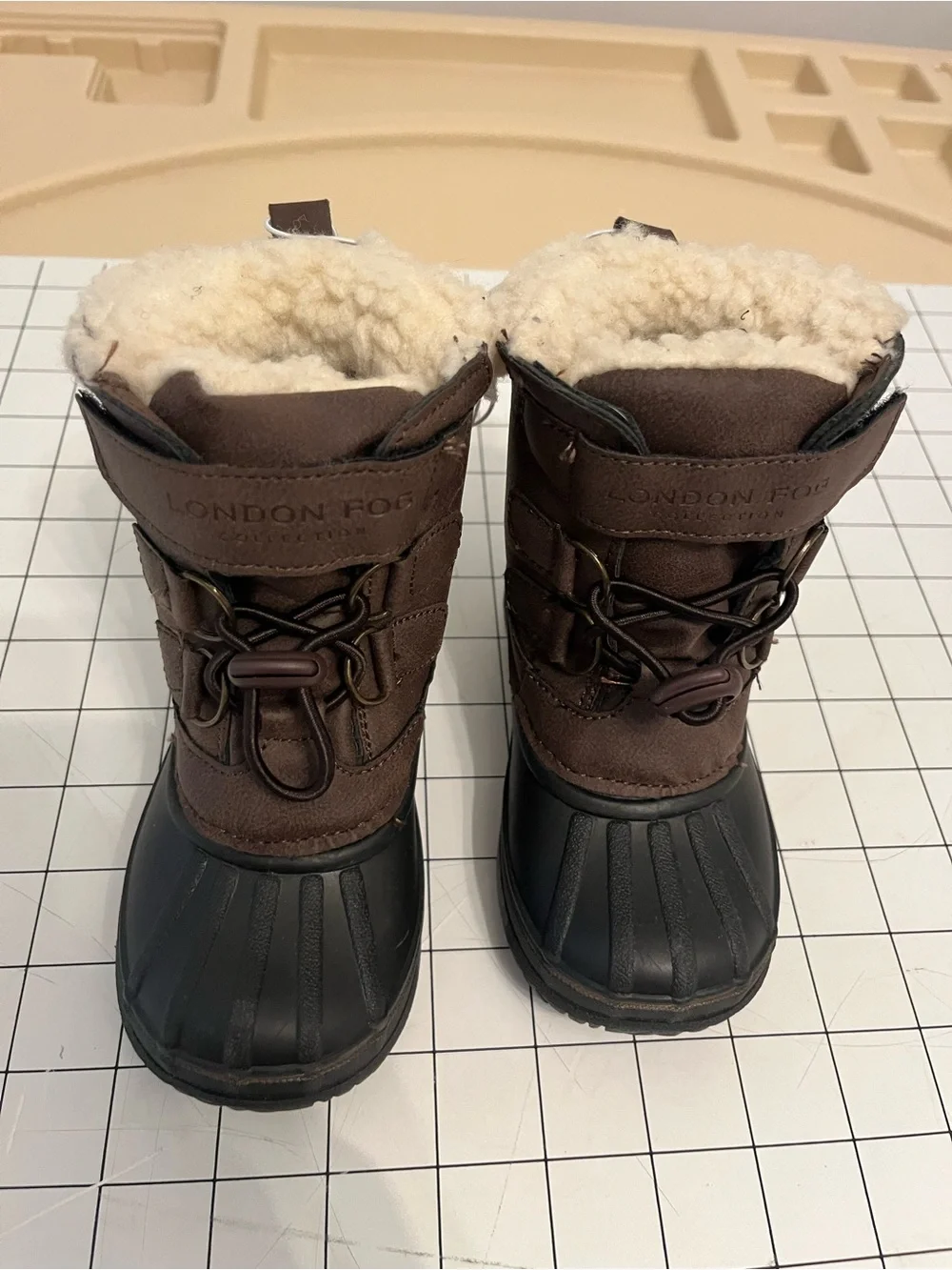 London Fog Brown Faux Shearling-Lined Boot Size 6